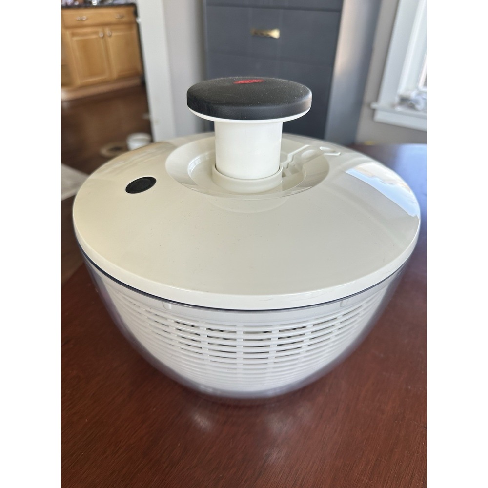 OXO 32480 10.5 Inch Salad‎ Spinner - Clear - Picture 3 of 3